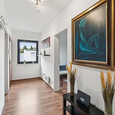 Monteur Bedburg-hau Bh01 Apartmán Hau