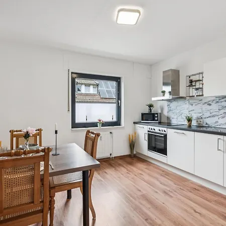 Monteur Bedburg-hau Bh01 Apartmán Hau